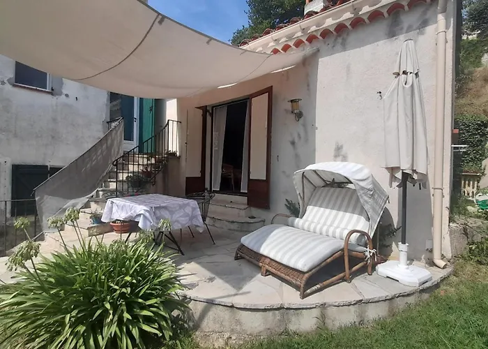 Studio Apartment In Bargemon